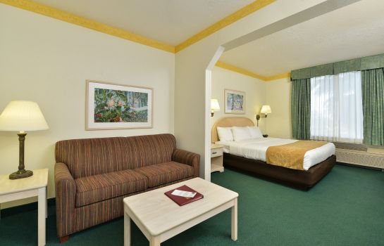 Hotel Comfort Suites Maingate East Kissimmee Great Prices At