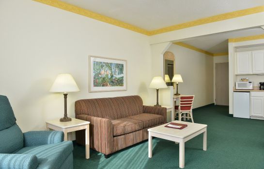 Hotel Comfort Suites Maingate East Kissimmee Great Prices At
