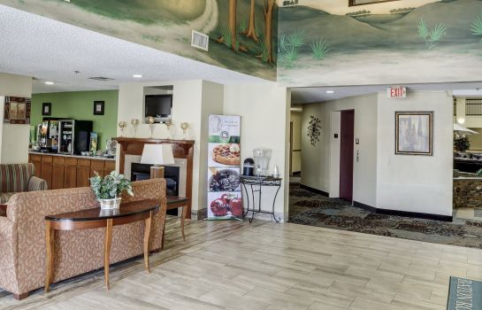 Lobby Quality Suites Baton Rouge East - Denham