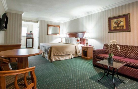 Room Quality Inn and Suites Anaheim Maingate