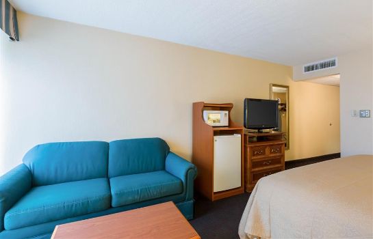 Zimmer Quality Inn and Conference Center I-80 G