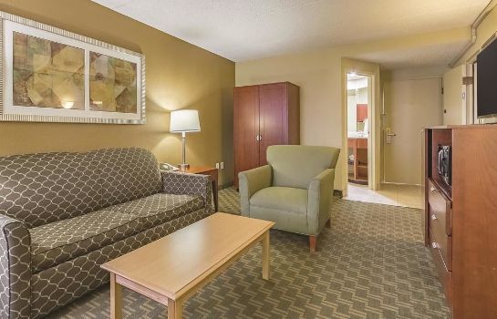 Pokój standardowy La Quinta Inn & Suites by Wyndham Cleveland Airport West