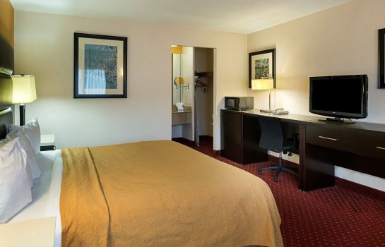 Hotelhalle Quality Inn & Suites