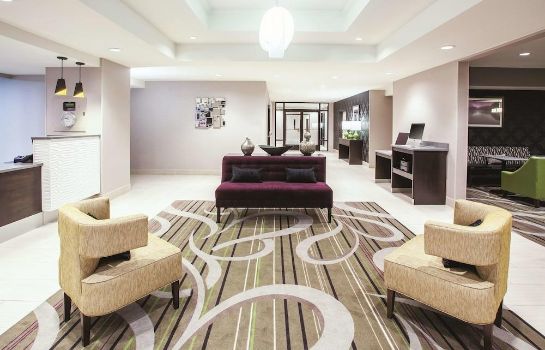 Hotelhalle La Quinta Inn & Suites by Wyndham Cedar Rapids