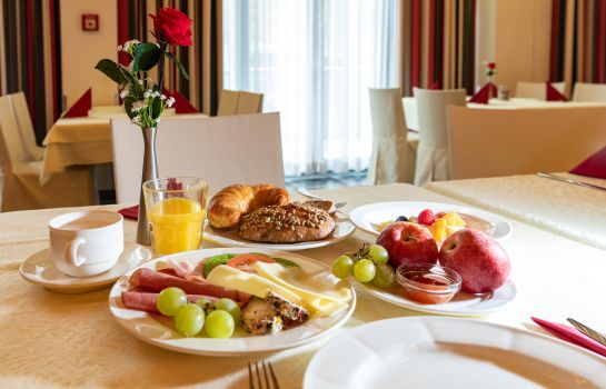 Wallpaper Hotel Bokan Graz Great Prices At Hotel Info For iPhone