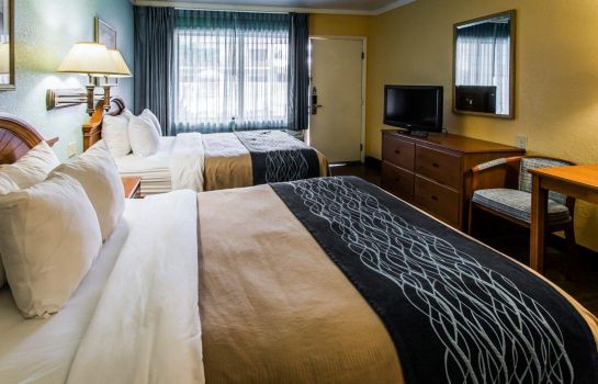 Room Quality Inn and Suites Port Canaveral Ar