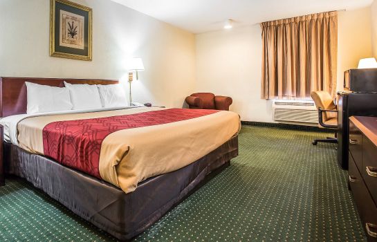Zimmer Econo Lodge Inn & Suites Fort Jackson area