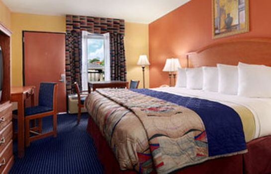 Room Econo Lodge Inn and Suites Evergreen