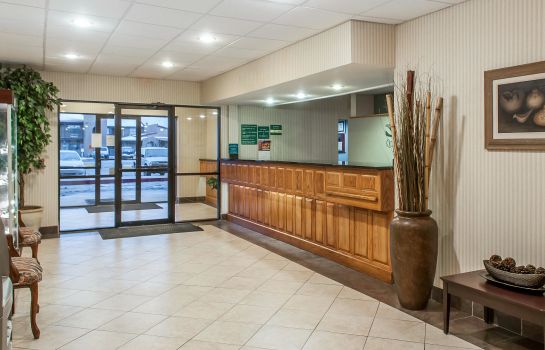 Hall Quality Inn and Suites Grants