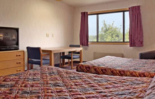 Room DAYS INN AND SUITES INDIANAPOL