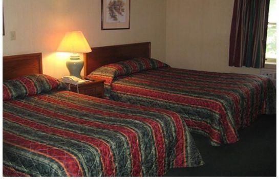 Zimmer Red Carpet Inn Endicott Binghamton