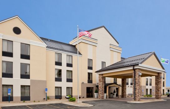 Außenansicht Holiday Inn Express & Suites CEDAR RAPIDS-I-380 @ 33RD AVE