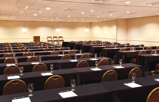 Conference room Four Points by Sheraton Cleveland Airport