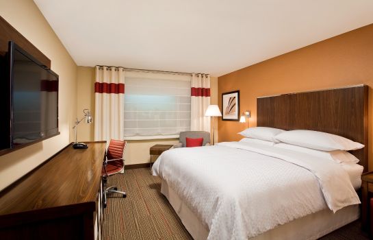 Room Four Points by Sheraton Cleveland Airport