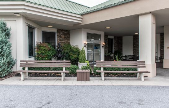 Exterior view Comfort Inn Lancaster County North