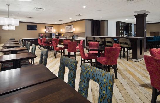 Restaurant Best Western Plus Kingston Hotel and Conference Center