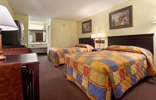 Zimmer Clarion Inn and Suites