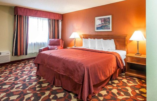 Suite Quality Inn and Suites Kansas City I-435