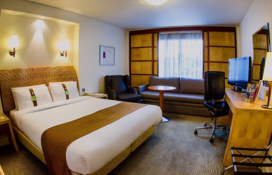 Zimmer JCT.4 Holiday Inn LONDON - HEATHROW M4