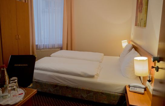 Hotel Lumen am Hauptbahnhof - Hamburg – Great prices at HOTEL INFO