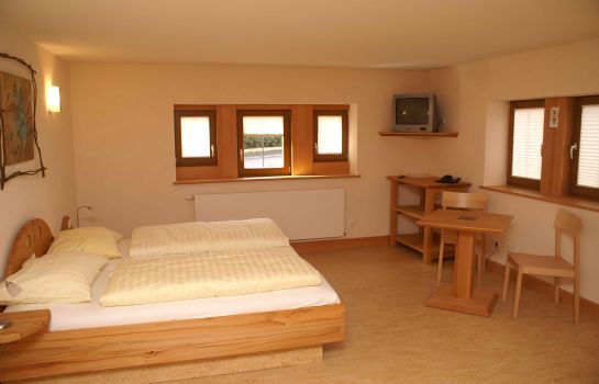 Hotel Deutsches Haus Landgasthof Grebenhain Great Prices At Hotel Info