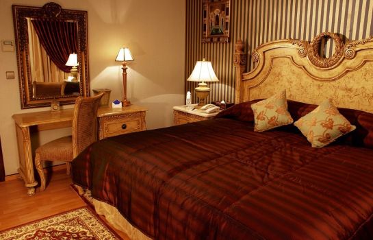 Room Amjad Royal Suites Hotel