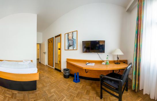 Hotel An Der Therme Haus 3 In Bad Sulza Hotel De