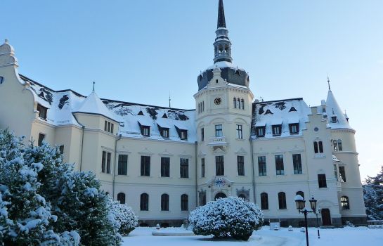Außenansicht Schlosshotel Ralswiek