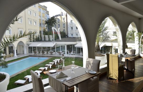 Holiday Inn Istanbul City Great Prices At Hotel Info