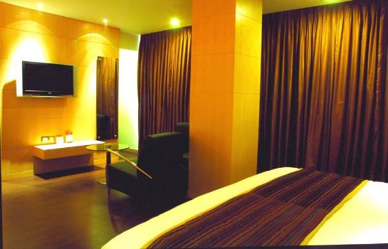 Hotel Ramee Guestline Dadar In Mumbai Bombay Hotel De 3 stars ramee guestline hotel khar is good for a business, luxury, city trip, shopping holiday. hotel de