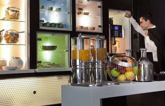 Hotel Novotel Suites Paris Roissy Cdg Roissy En France Great Prices At Hotel Info Suite novotel paris roissy cdg hotel es un hotel para familias con televisor de pantalla plana, aire acondicionado y frigorífico en las habitaciones, y es fácil permanecer conectado durante la estancia, ya que ofrece wifi gratuito para los huéspedes. hotel info