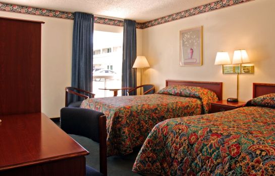 Zimmer El Dorado Inn Suites