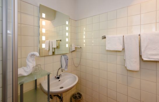 Badezimmer Stadthotel Schwerterbräu