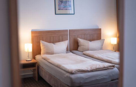 Am Heusteig Pension Stuttgart Great Prices At Hotel Info