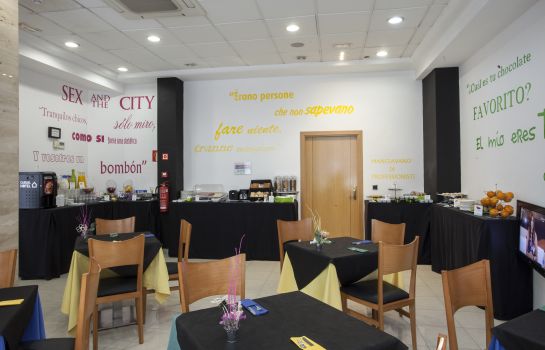 Hotel Casual Valencia Del Cine Great Prices At Hotel Info