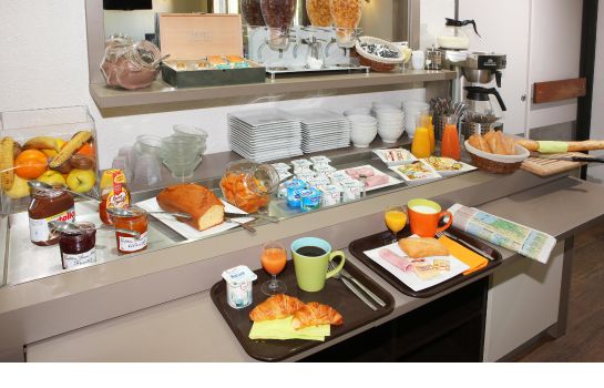 Frühstücks-Buffet Hôtel Inn Design Langres