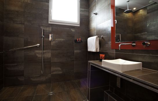 Hotel Le Chat Noir Paris Great Prices At Hotel Info