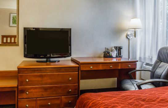 Comfort Inn Long Island City Great Prices At Hotel Info