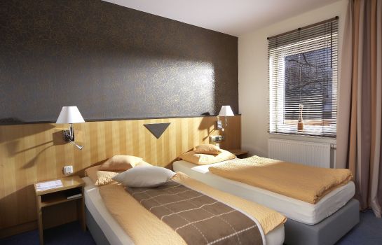 Hotel Haus Am See Schleusingen Great Prices At Hotel Info