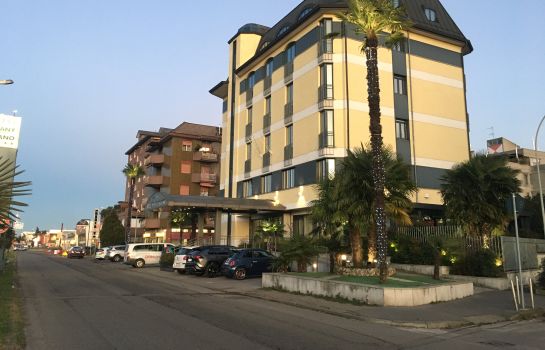 Hotel Tiffany Milano - Trezzano sul Naviglio – Great prices at HOTEL INFO
