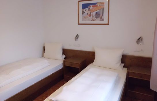 Hotel Zur Pfanne in Urbar – HOTEL DE