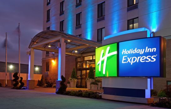 Außenansicht Holiday Inn Express NEW YORK-BROOKLYN