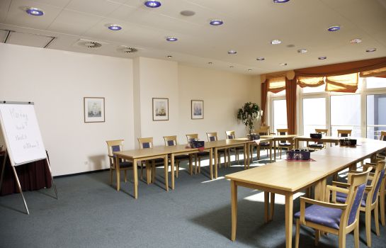 Hotel Salzland Center In Stassfurt Hotel De