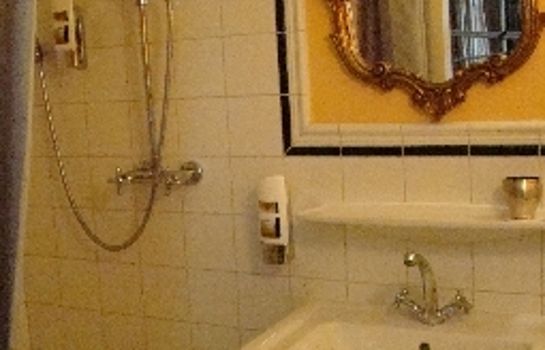 Hotel Alte Galerie Berlin Charlottenburg Great Prices At Hotel Info