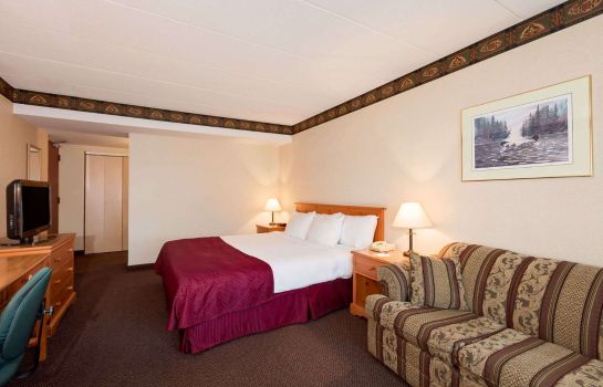 Hotel Ramada By Wyndham Pinewood Park Resort North Bay Great