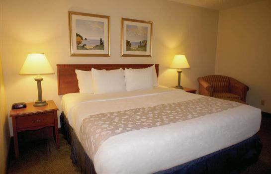 Room La Quinta Inn by Wyndham Indianapolis Airport Executive Dr