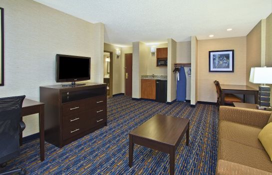 Zimmer Holiday Inn Express & Suites PITTSBURGH WEST MIFFLIN