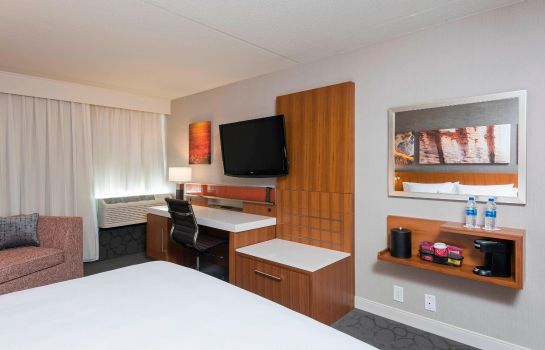 Room Delta Hotels Grand Rapids Airport