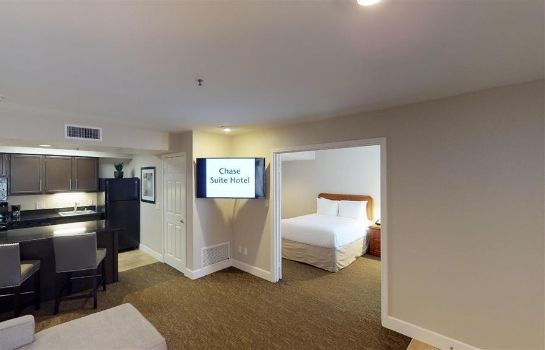 Zimmer Chase Suite Hotel Brea