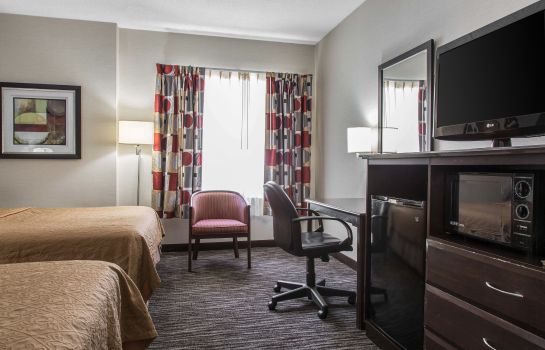 Zimmer Quality Inn and Suites Danbury near Univ